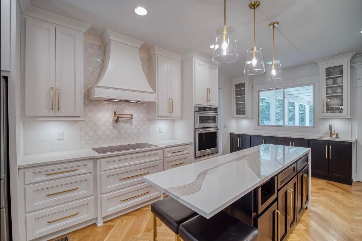 Interior Vision Designs – Elegant Kitchen Renovations